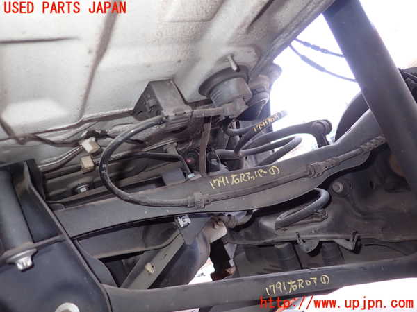 5UPJ-17915146]BMW 218d アクティブツアラー(2C20)(F45) 右リアアッパーアーム1 中古_m0001.jpg