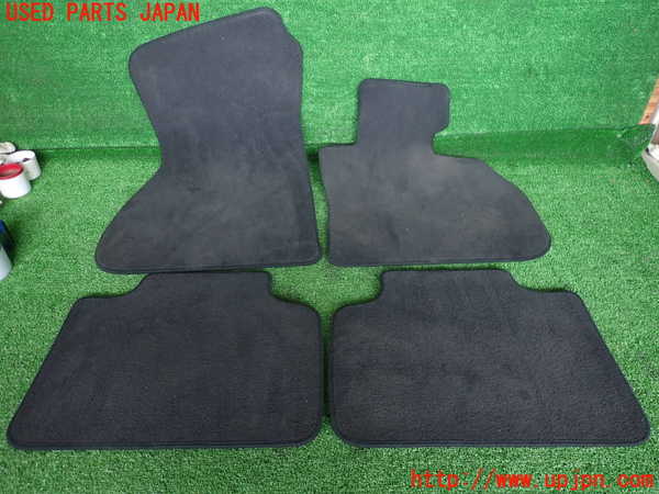 5UPJ-17917800]BMW 218d アクティブツアラー(2C20)(F45) フロアマット 中古_m0001.jpg