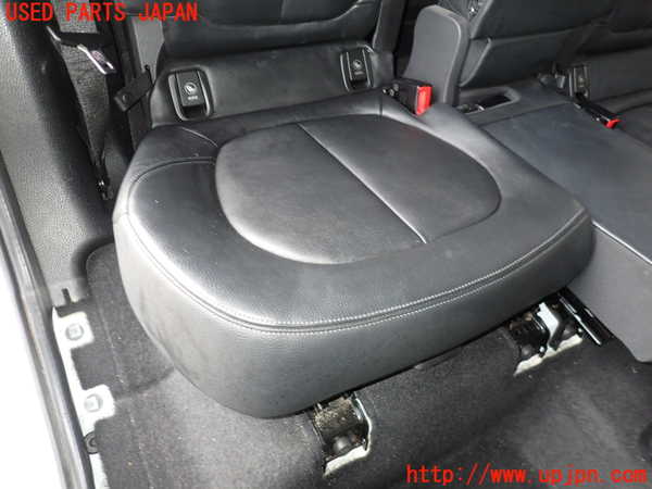 5UPJ-17917405]BMW 218d アクティブツアラー(2C20)(F45) 右リアシート 中古_m0003.jpg