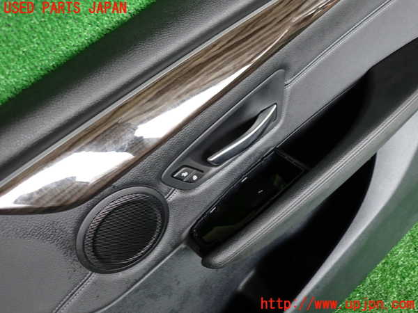 5UPJ-17911234]BMW 218d アクティブツアラー(2C20)(F45) 右前ドア内張り 中古_m0002.jpg