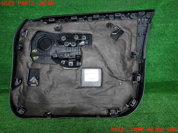 5UPJ-17911264]BMW 218d アクティブツアラー(2C20)(F45) 左前ドア内張り 中古_m0003.jpg