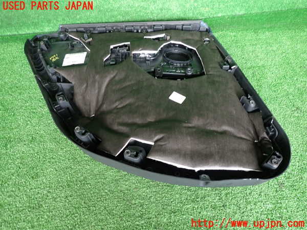 5UPJ-17911294]BMW 218d アクティブツアラー(2C20)(F45) 右後ドア内張り 中古_m0003.jpg
