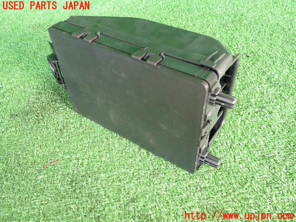 5UPJ-17936741]ボルボ・S60(ZB420TM)ヒューズボックス1 中古_m0003.jpg