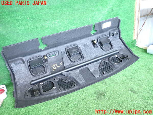 5UPJ-17937790]ボルボ・S60(ZB420TM)リアサンシェード 中古_m0003.jpg