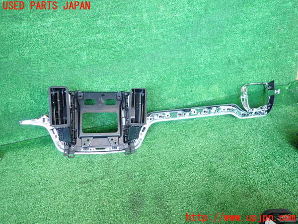 5UPJ-17937526]ボルボ・S60(ZB420TM)エアコン吹き出し口1 (真中) 中古_m0003.jpg