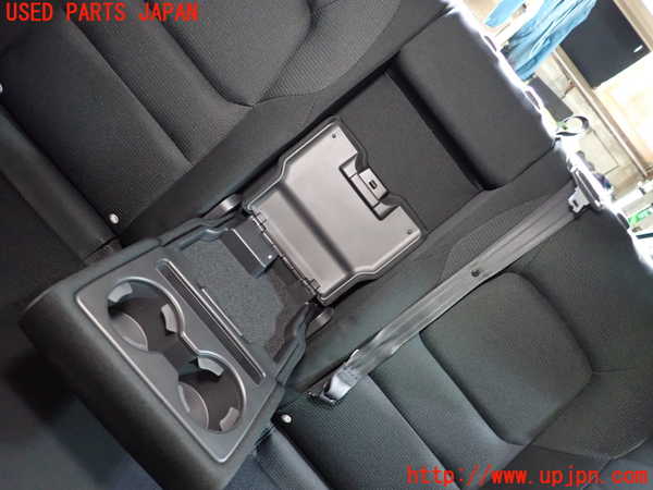 5UPJ-17947385]CX-5(KF2P)リアシート 中古_m0004.jpg