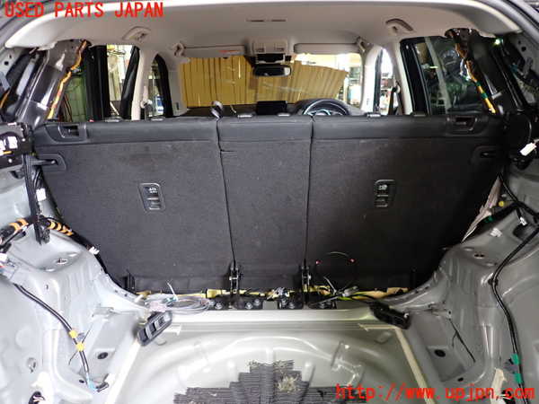5UPJ-17947385]CX-5(KF2P)リアシート 中古_m0005.jpg