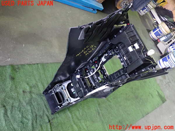 5UPJ-17947540]CX-5(KF2P)センターコンソール 中古_m0005.jpg