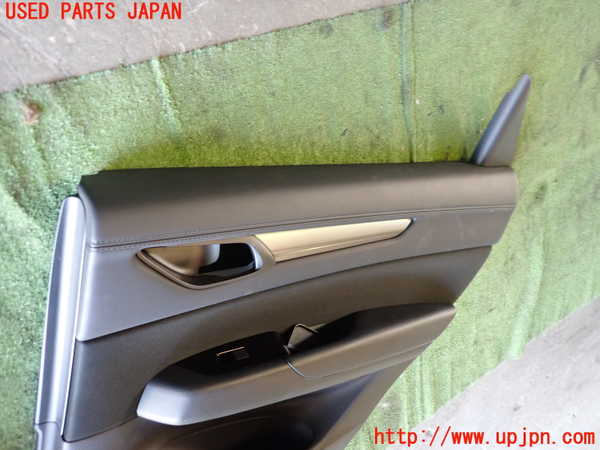5UPJ-17941294]CX-5(KF2P)右後ドア内張り 中古_m0002.jpg