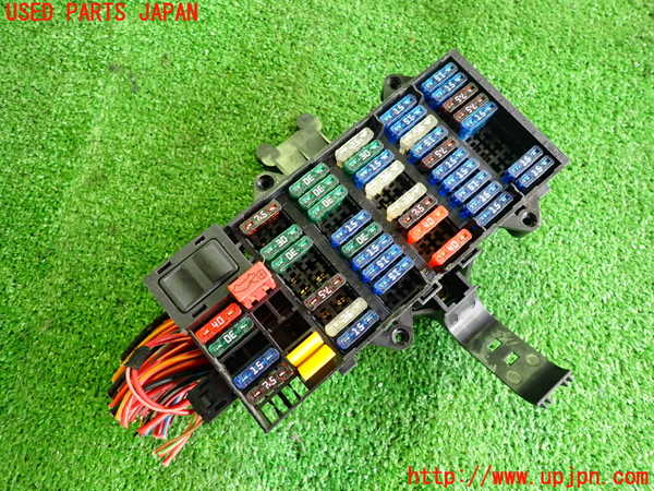 5UPJ-17956742]ポルシェ・ボクスター(98623)ヒューズボックス2 中古_m0001.jpg