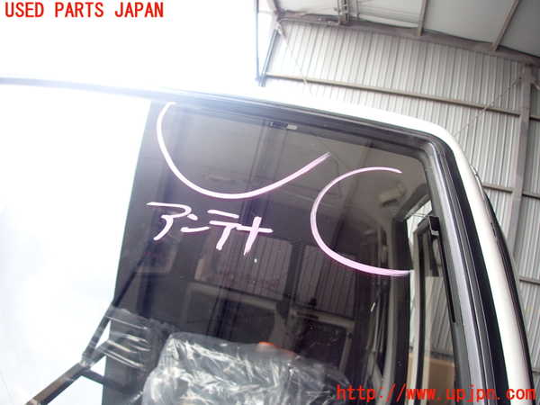 5UPJ-17961195]ランクルプラド(KZJ78W)フロントガラス (43R-00001 M394) 中古_m0003.jpg