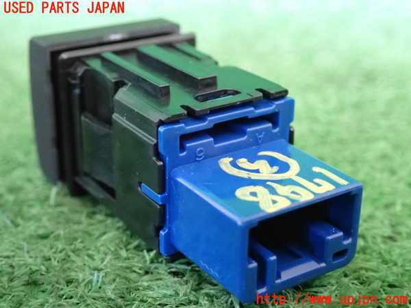 5UPJ-17986308]ハリアー(MXUA80)スイッチ3 (バックドア) 中古_m0002.jpg