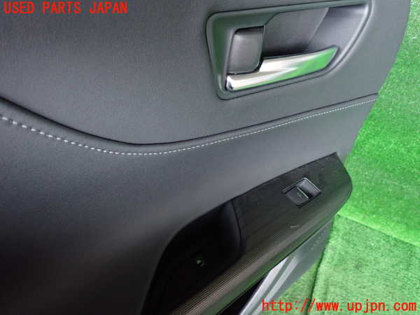 5UPJ-17981324]ハリアー(MXUA80)左後ドア内張り 中古_m0003.jpg