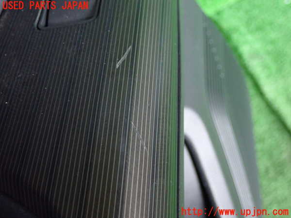 5UPJ-17981324]ハリアー(MXUA80)左後ドア内張り 中古_m0004.jpg