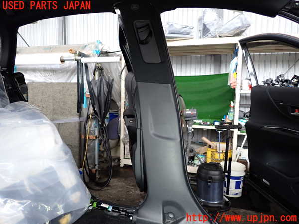 5UPJ-17987670]ハリアー(MXUA80)左センターピラートリム 中古_m0001.jpg