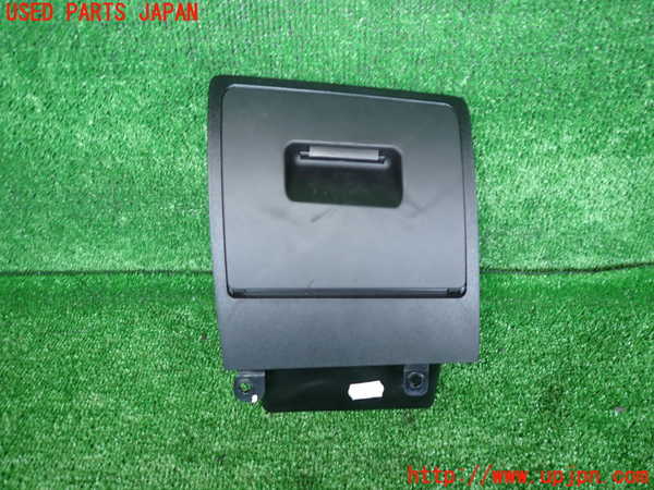 2UPJ-17997841]BMW M5(NB50)(E60)小物入れ1 中古_m0001.jpg