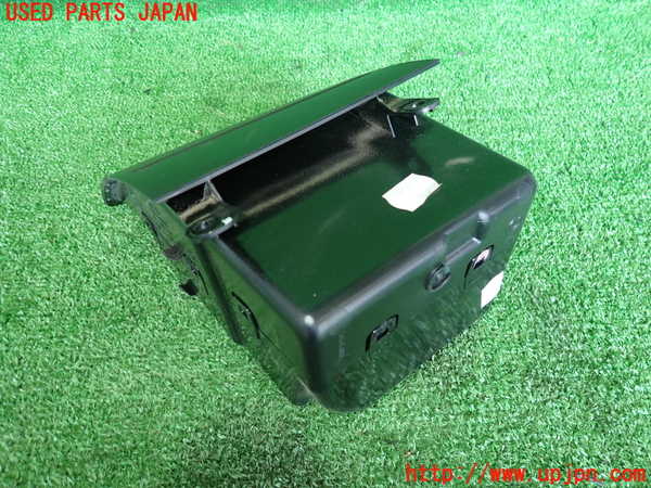 2UPJ-17997841]BMW M5(NB50)(E60)小物入れ1 中古_m0005.jpg