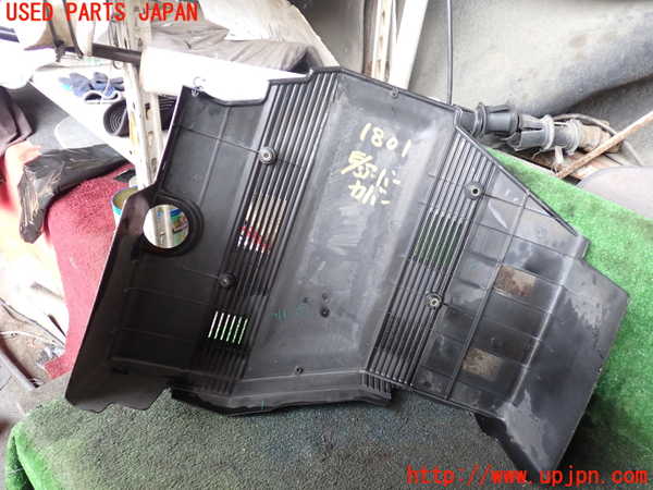 5UPJ-18012160]ランクルシグナス(UZJ100W)エンジンアッパーカバー 中古_m0004.jpg