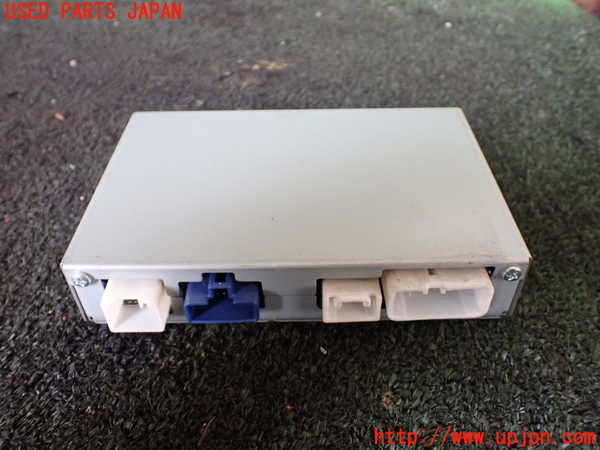 1UPJ-18016660]ランクルシグナス(UZJ100W)TVチューナー 中古_m0003.jpg