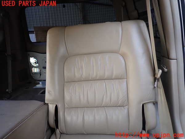 5UPJ-18017175]ランクルシグナス(UZJ100W)左2列目シート 中古_m0002.jpg