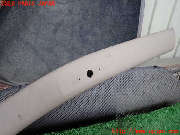 5UPJ-18017655]ランクルシグナス(UZJ100W)右フロントピラートリム 中古_m0003.jpg