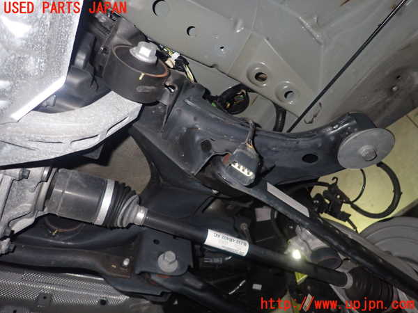 5UPJ-18025295]レンジローバー イヴォーク(LV2NB)リアメンバー 中古_m0005.jpg