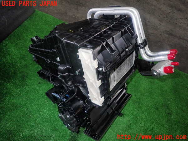 5UPJ-18026081]レンジローバー イヴォーク(LV2NB)エバポレーター1 中古_m0003.jpg