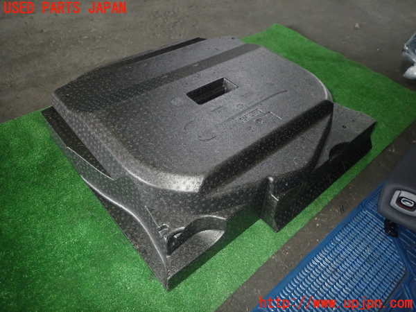 5UPJ-18027772]レンジローバー イヴォーク(LV2NB)ラゲッジトレイ2 中古_m0002.jpg