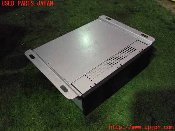 5UPJ-18046660]マセラティ・クアトロポルテ(MQPG)TVチューナー 中古_m0003.jpg