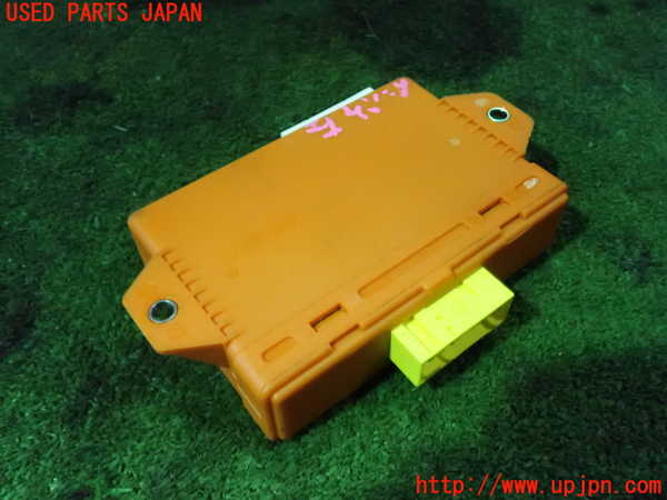 5UPJ-18046146]マセラティ・クアトロポルテ(MQPG)コンピューター1 463009118 中古_m0003.jpg
