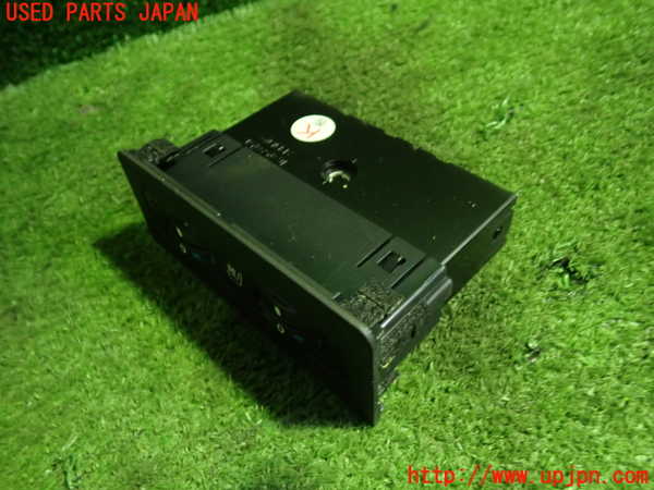 5UPJ-18056306]レクサス・RX450h(GYL10W)スイッチ1 (シートヒーター) 中古_m0002.jpg