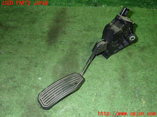 5UPJ-18056381]レクサス・RX450h(GYL10W)センサー1 (アクセルペダル) 中古_m0001.jpg