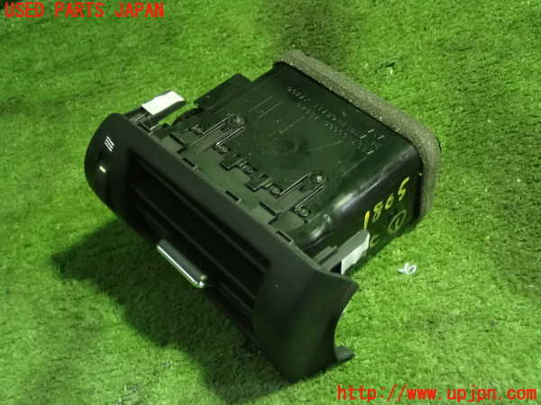 5UPJ-18057526]レクサス・RX450h(GYL10W)エアコン吹き出し口1 中古_m0002.jpg
