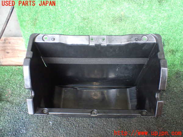 5UPJ-18077517]ランクルプラド(KZJ78W)グローブボックス2 中古_m0001.jpg