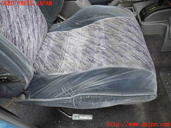 5UPJ-18077035]ランクルプラド(KZJ78W)運転席シート 中古_m0003.jpg