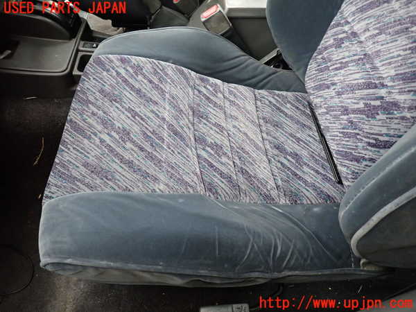 5UPJ-18077065]ランクルプラド(KZJ78W)助手席シート 中古_m0003.jpg