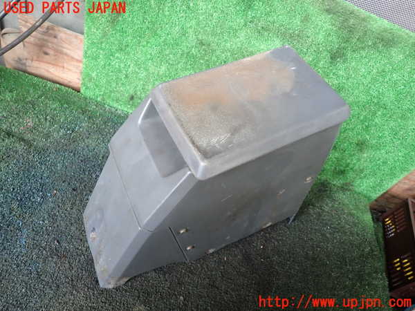 5UPJ-18077540]ランクルプラド(KZJ78W)センターコンソール 【ジャンク】_m0001.jpg