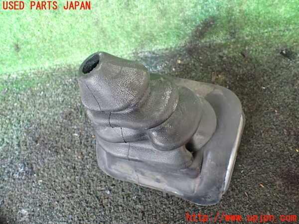 5UPJ-18077575]ランクルプラド(KZJ78W)シフトブーツ 中古_m0001.jpg
