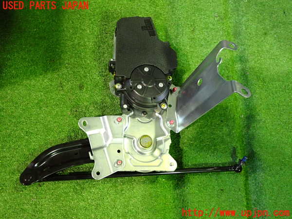5UPJ-18081580]アウトランダーPHEV(GG3W)バックリアゲートレギュレーター 中古_m0003.jpg