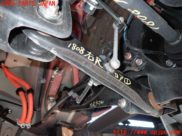 5UPJ-18085200]アウトランダーPHEV(GG3W)右リアロアアーム1 中古_m0001.jpg