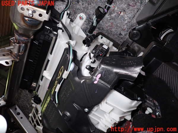 5UPJ-18086081]アウトランダーPHEV(GG3W)エバポレーター1 中古_m0002.jpg