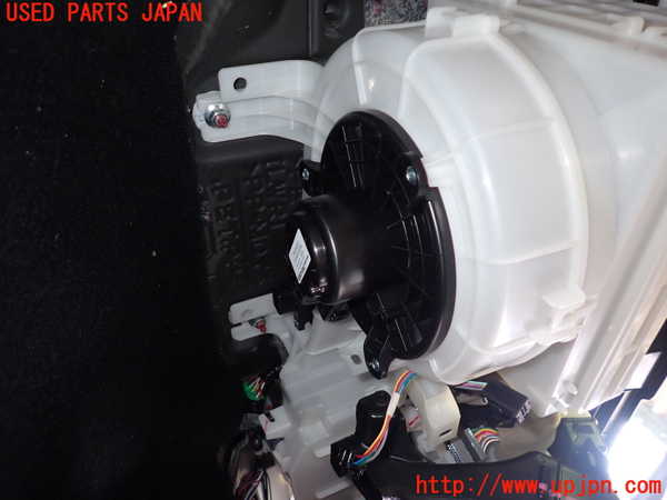 5UPJ-18086081]アウトランダーPHEV(GG3W)エバポレーター1 中古_m0003.jpg