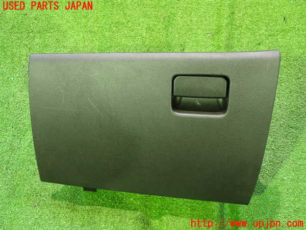 5UPJ-18087516]アウトランダーPHEV(GG3W)グローブボックス1 中古_m0001.jpg