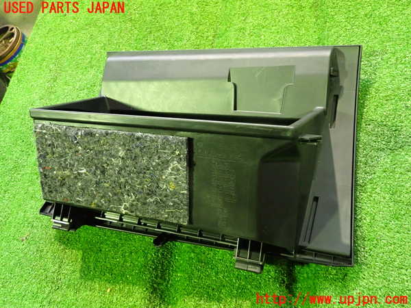 5UPJ-18087516]アウトランダーPHEV(GG3W)グローブボックス1 中古_m0002.jpg