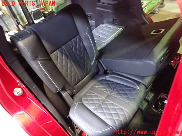 5UPJ-18087145]アウトランダーPHEV(GG3W)右2列目シート 中古_m0001.jpg