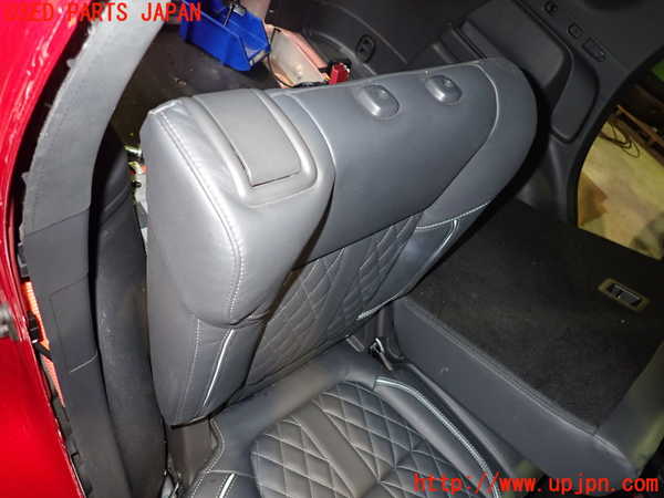 5UPJ-18087145]アウトランダーPHEV(GG3W)右2列目シート 中古_m0002.jpg