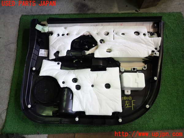 5UPJ-18081264]アウトランダーPHEV(GG3W)左前ドア内張り 中古_m0003.jpg