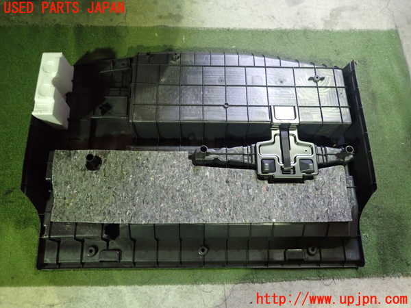 5UPJ-18087772]アウトランダーPHEV(GG3W)ラゲッジトレイ2 中古_m0002.jpg