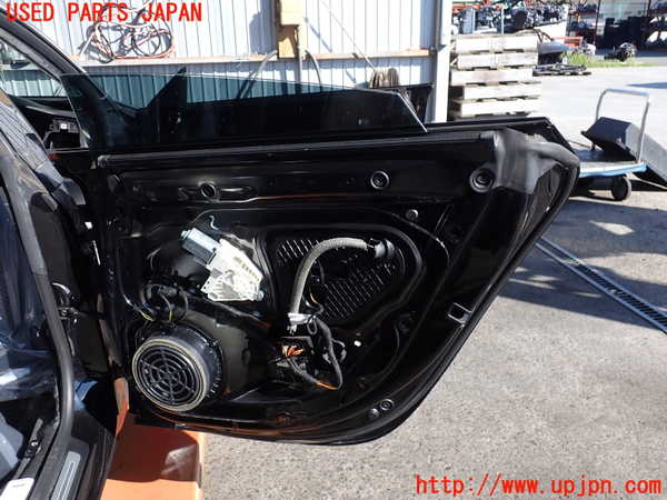 2UPJ-18091290]アウディ・A7 スポーツバック(4GCGWC)右後ドア 中古 SOLIVER M40A 43R-00082_m0003.jpg