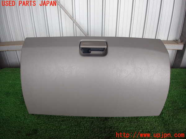2UPJ-18107516]ハイラックスサーフ(TRN215W)グローブボックス1 中古_m0001.jpg
